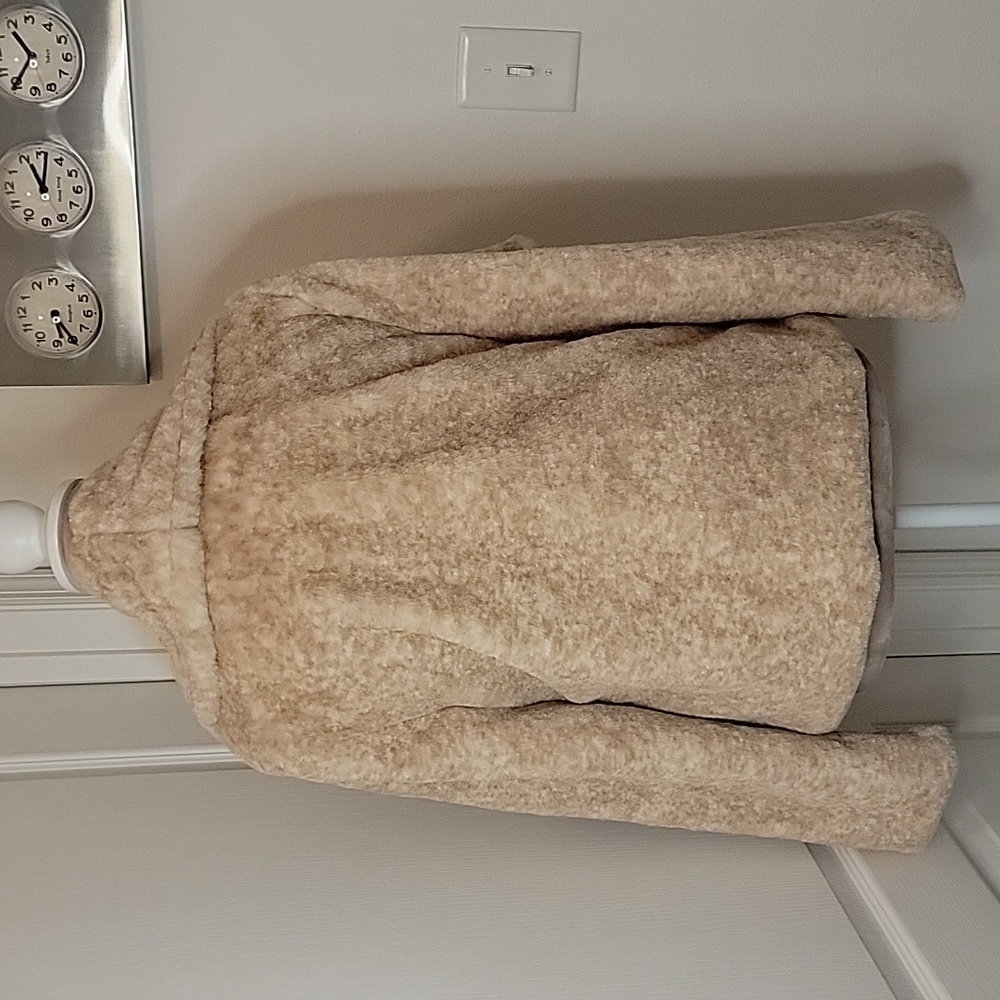 Jack by BB Dakota. Size M. Faux Fur Cropped Jacket. NEW with Tag! - Picture 3 of 11
